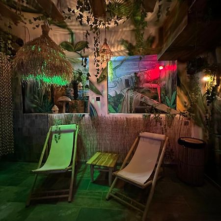 Jungle Spa Bed & Breakfast Dunkirk Bagian luar foto