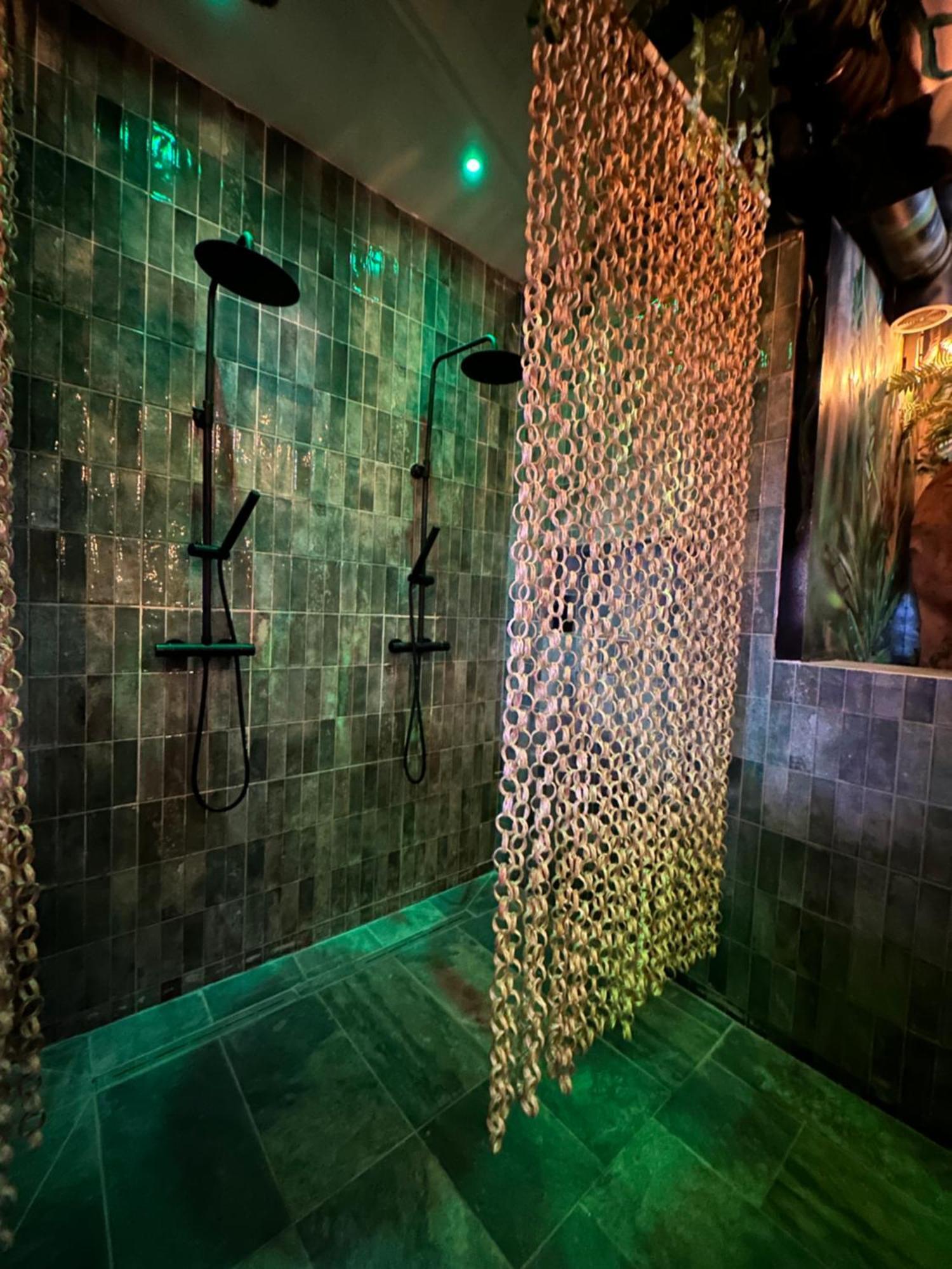 Jungle Spa Bed & Breakfast Dunkirk Bagian luar foto