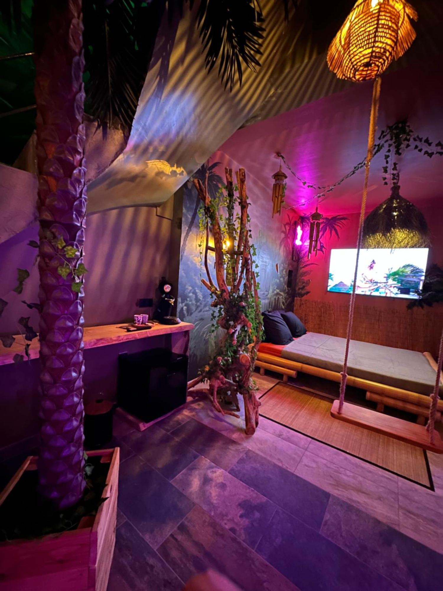Jungle Spa Bed & Breakfast Dunkirk Bagian luar foto